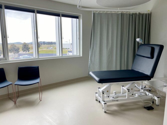 Morton+Co-Architects-Health-Ballarat-Hospice-clinical-room